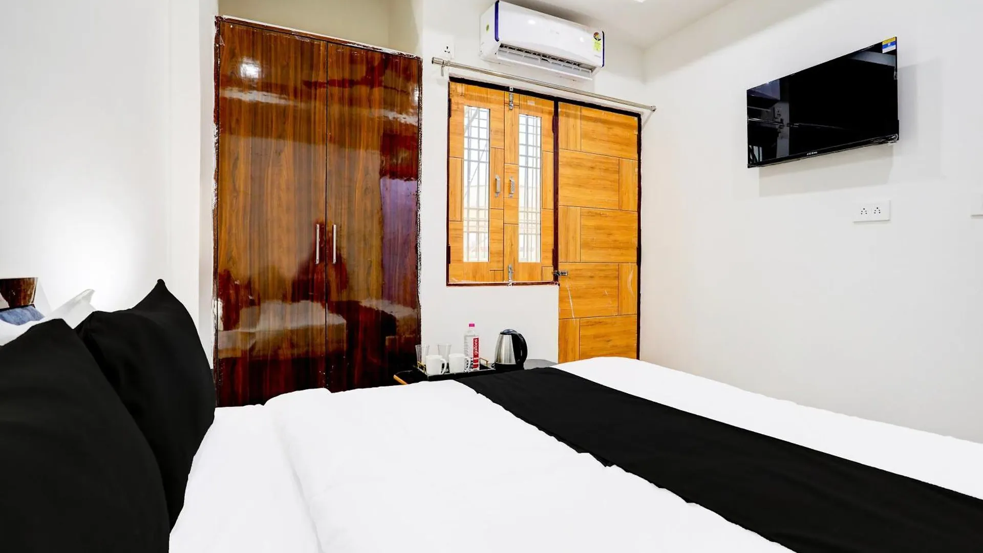 Super Hotel O B.G.P.G House Varanasi India