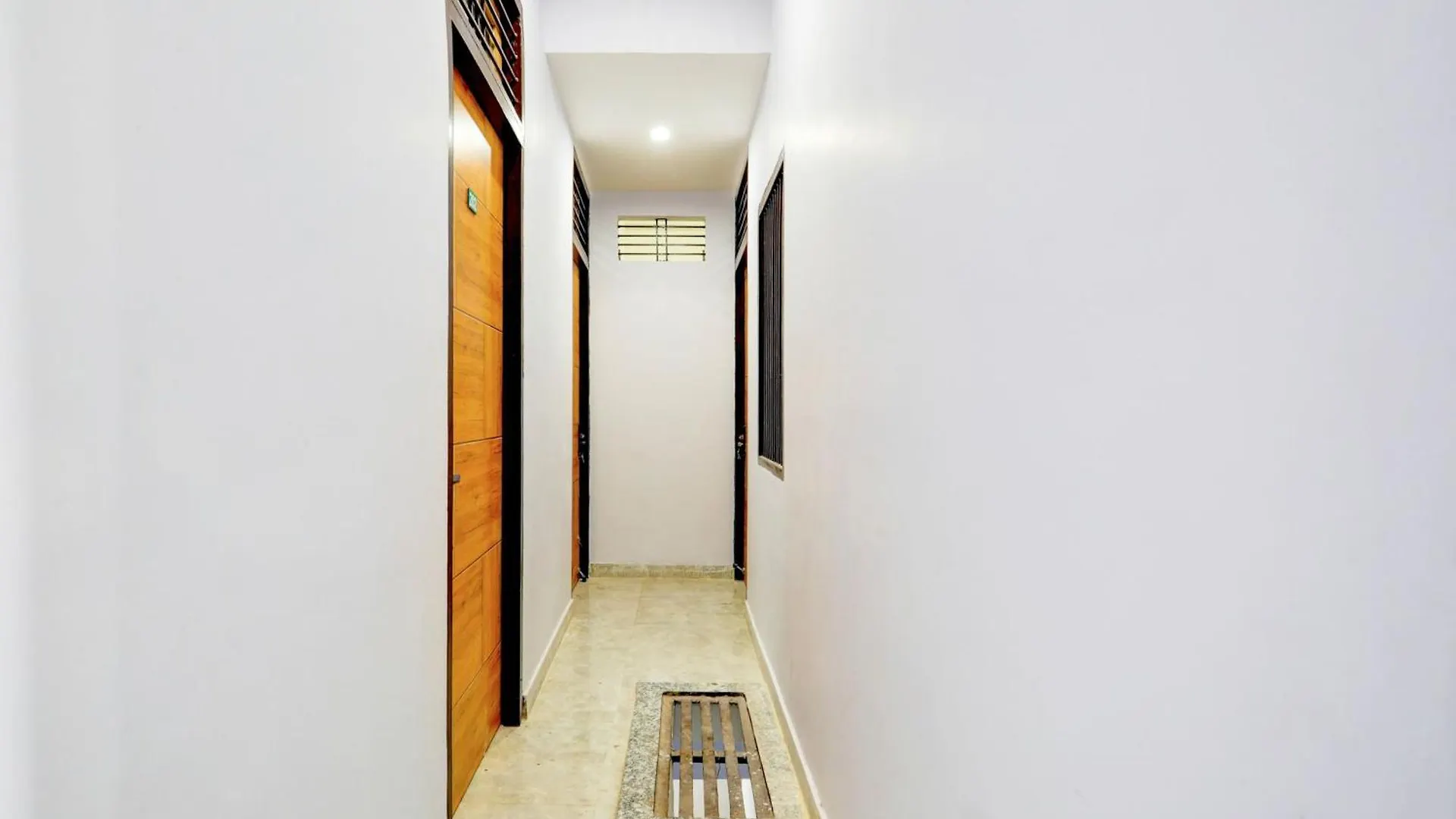 Super Hotel O B.G.P.G House Varanasi