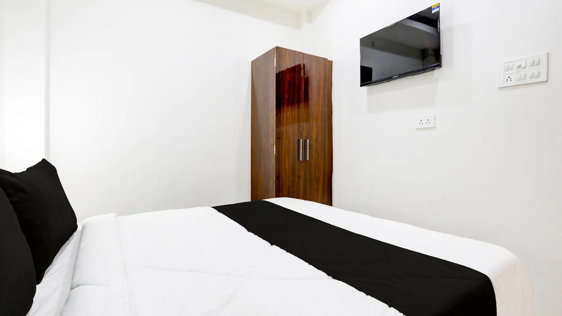 Super Hotel O B.G.P.G House Benares